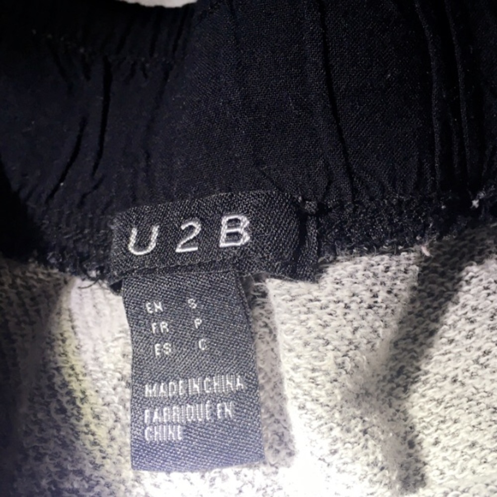 Shorts - Picture 2 of 4
